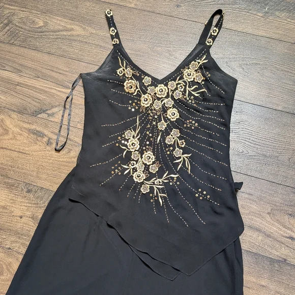 R&M Richards 2 Piece Black Floral Hankerchief Deats Outfit Size 12 Top 14 Bottom